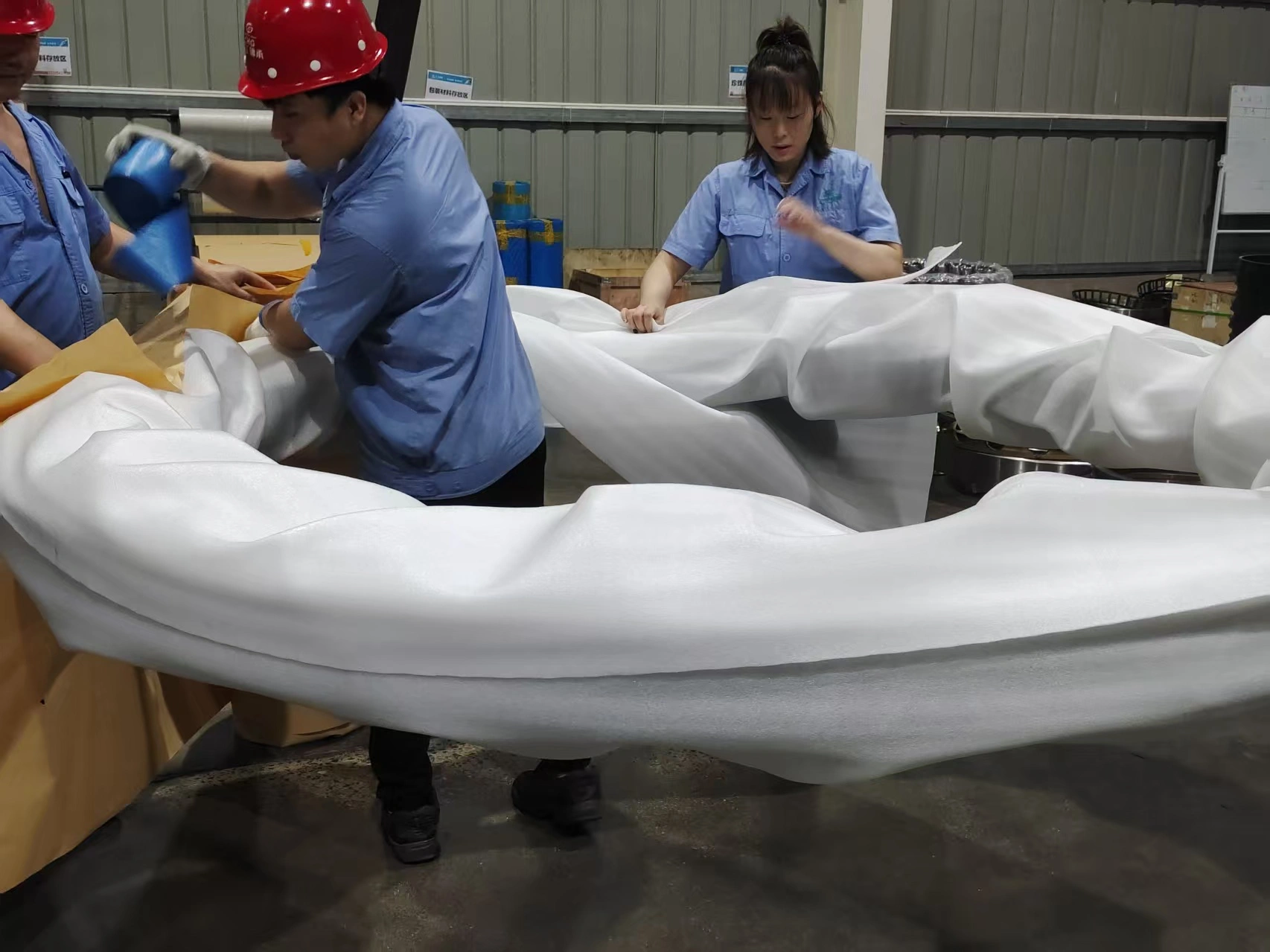 Large-Size Slewing Bearings Large-Size Slewing Bearings