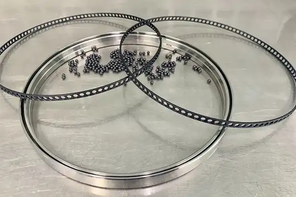 How Precision Angular Contact Ball Bearings Work？