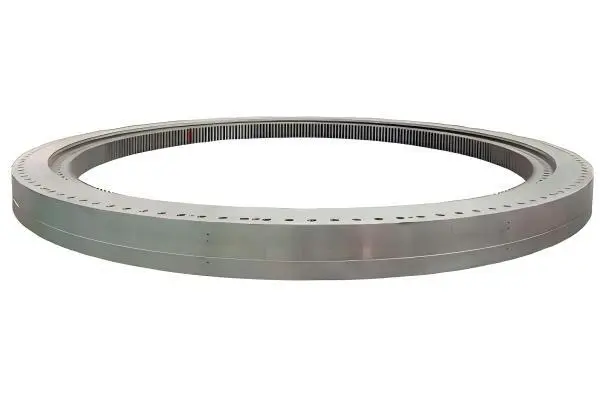 Zerk eragiten du hiru ilarako arrabolen biraketa-errodamendu batek inklinazio-momentu handiak jasatea?